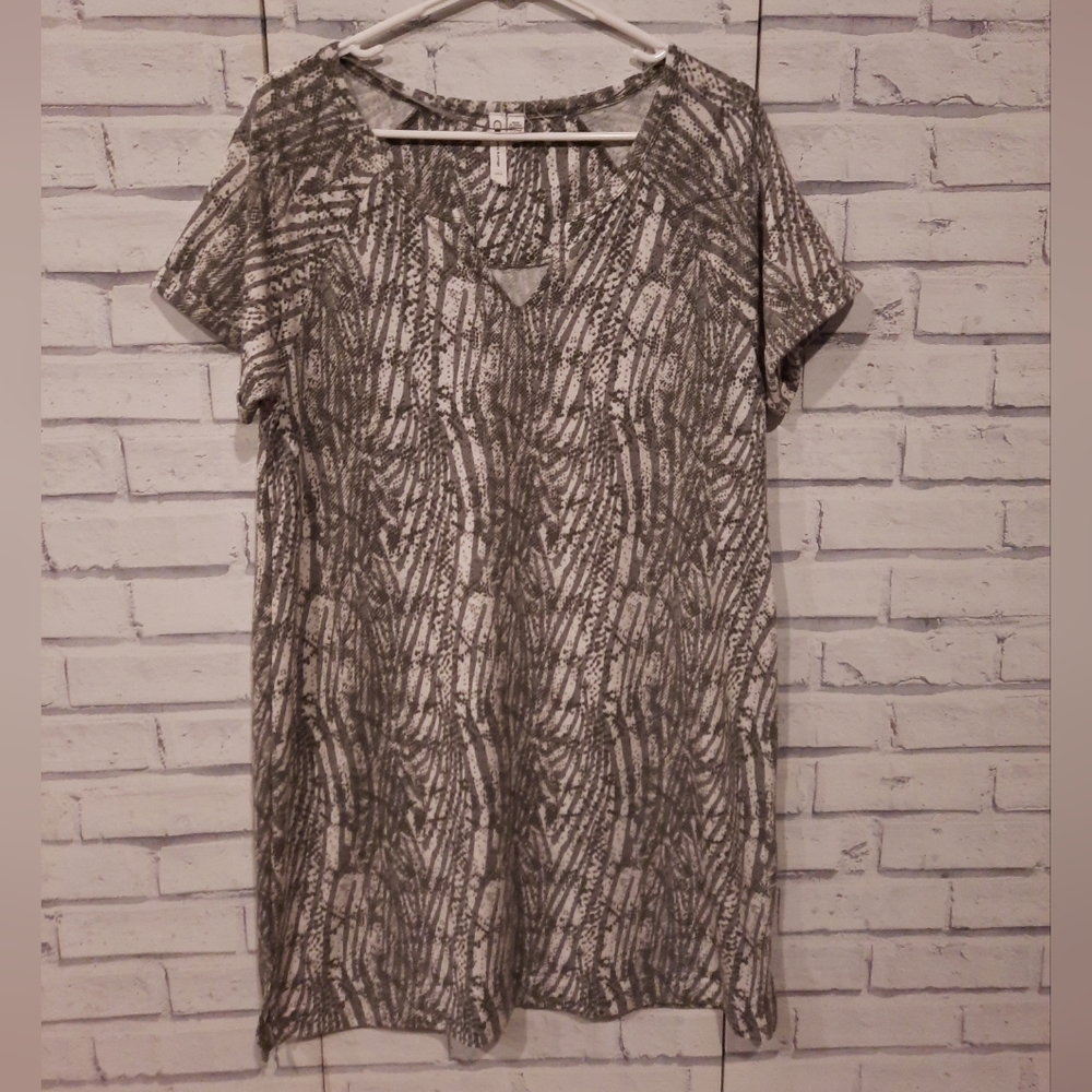 Cable & Gauge Women's Size L Casual Dress Green White Cuff Sleeve V-Neck